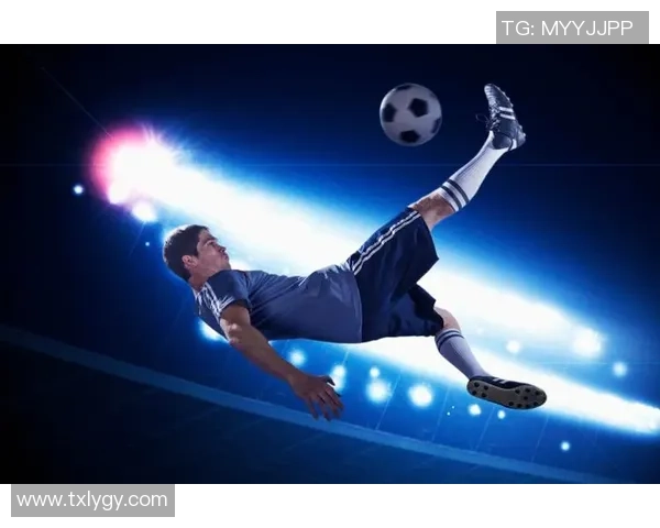 星空下的足球梦想:璀璨夜空中的传奇球员与激情赛场风光 星空下的足球梦想:璀璨夜空中的传奇球员与激情赛场风光