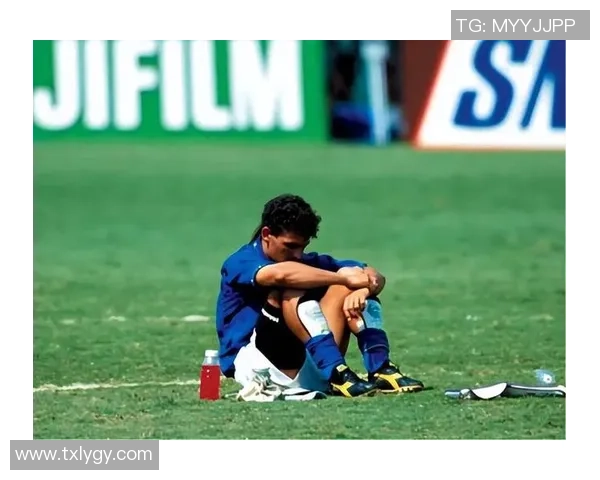 足球场上的明星足迹:聚焦球星精彩瞬间与传奇时刻的视觉盛宴 足球场上的明星足迹:聚焦球星精彩瞬间与传奇时刻的视觉盛宴