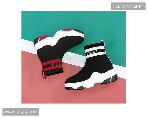 足球明星同款袜子热销 揭秘球场外时尚潮流新风向