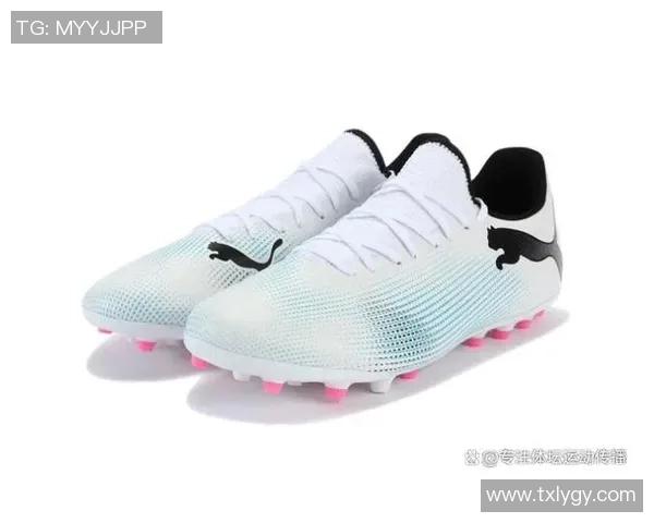 足球明星们偏爱的球鞋款式大揭秘各大品牌鞋履穿搭风格曝光