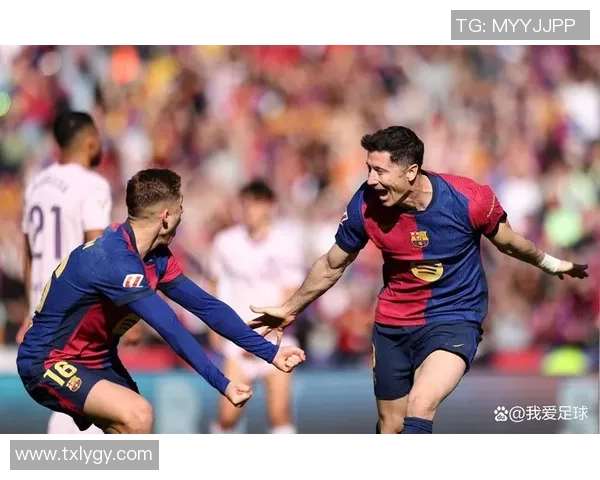 足球明星防守精彩瞬间集锦 技巧与力量并存的绝佳防守时刻