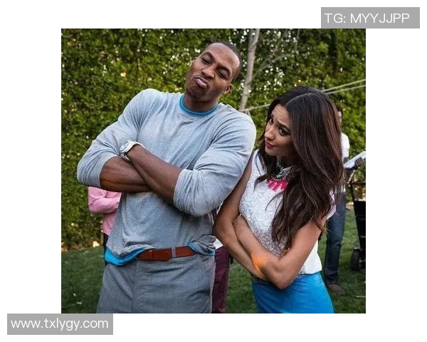 足球球星女友关系揭秘:从甜蜜情侣到分手风波背后的故事与真相 足球球星女友关系揭秘:从甜蜜情侣到分手风波背后的故事与真相